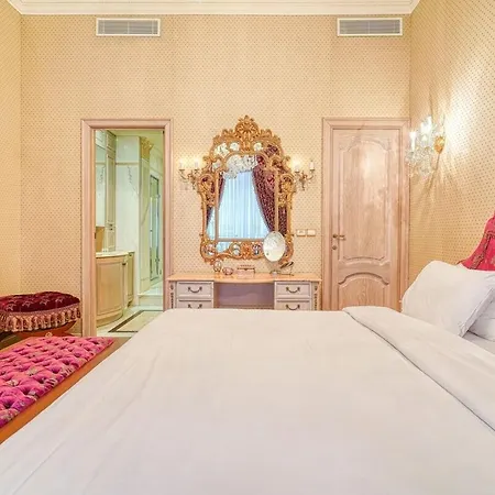 Napoleon Champs Elysees Apartment