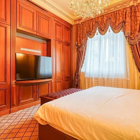 Napoleon Champs Elysees 아파트 *